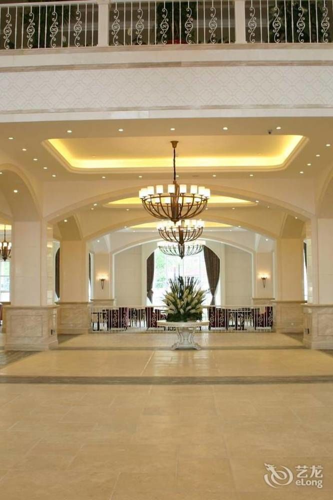 Blue Sky Hotel Yantai Dış mekan fotoğraf